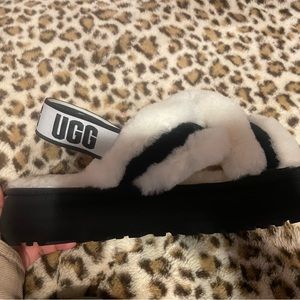ugh slippers size 10 in good condition